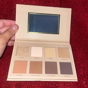 New never used so cute love these eyeshadow colors